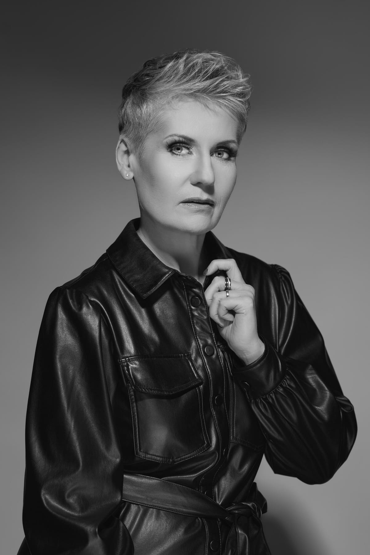 I am not photogenic.